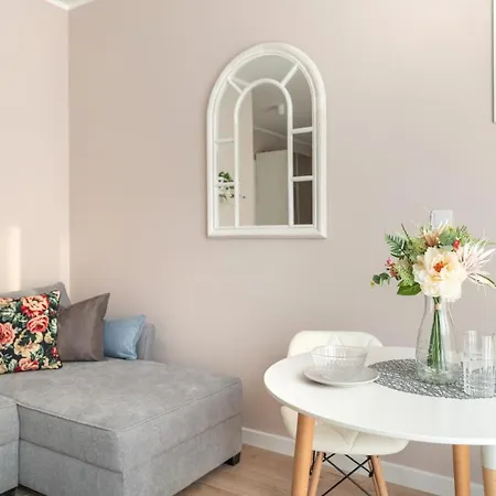 Apartment Superapart Aignera 4, Family Friendly Oasis