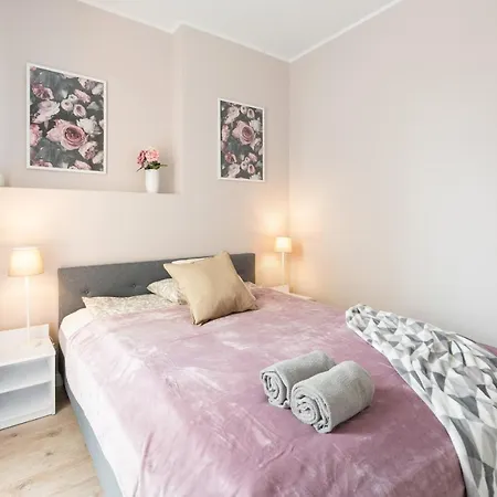 Superapart Aignera 4, Family Friendly Oasis * Warschau